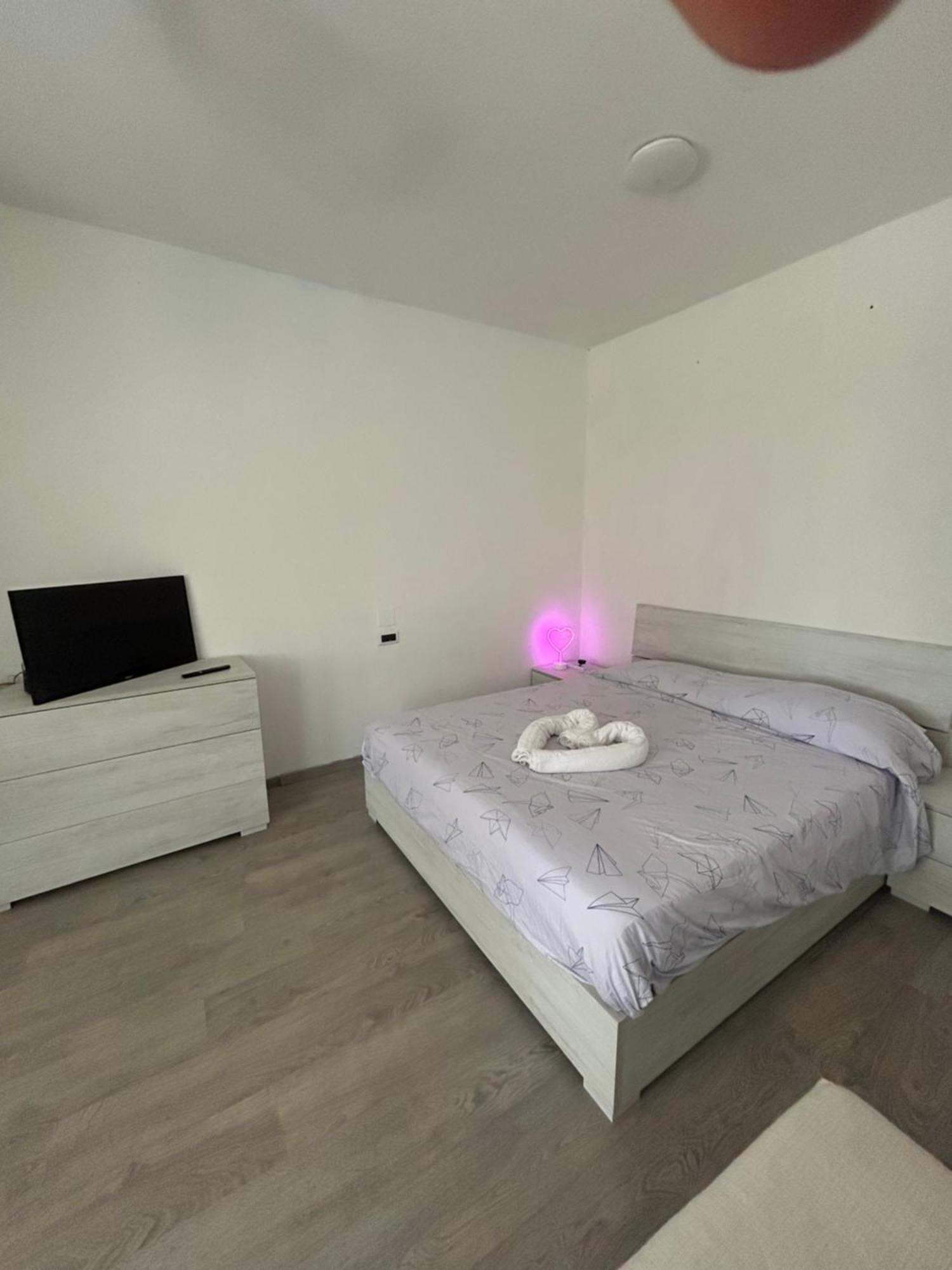 Ale&Nau 2 Apartment Rome Bagian luar foto